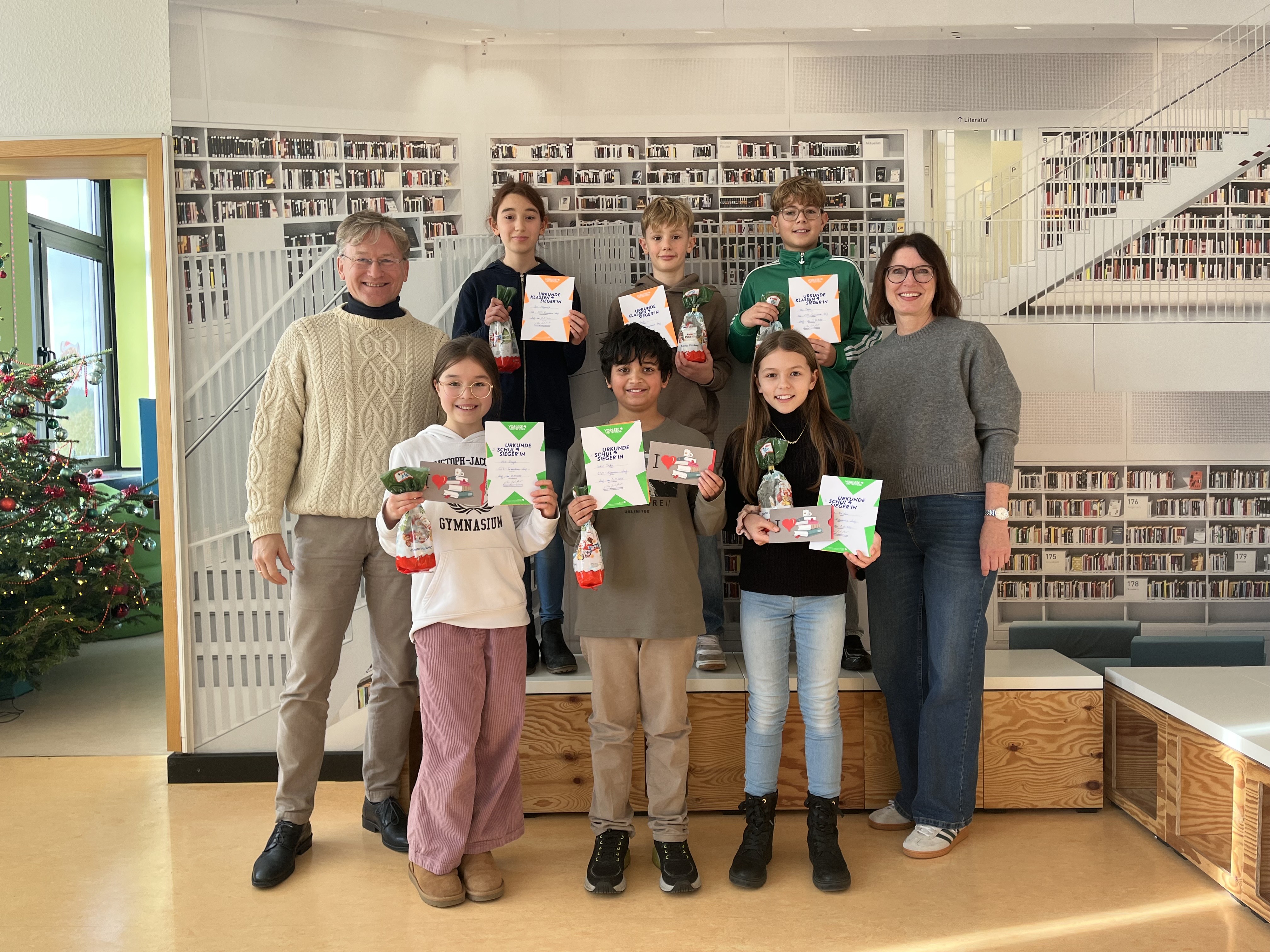 Die Sieger des Vorlesewettbewerbs der 6. Klassen.